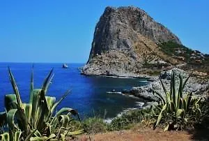 Giannone Panzió 4*